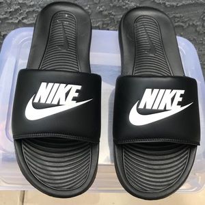 Nike Slides Sandals Black White Men’s Size 13